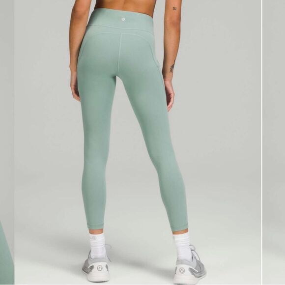 Lululemon Invigorate High-Rise Tight 25"
Misty Glade size 6 - Picture 8 of 14